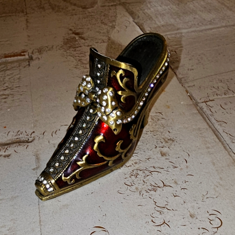 Edgar Berebi Limited Edition Decorative Red and Gold Shoe Trinked Box